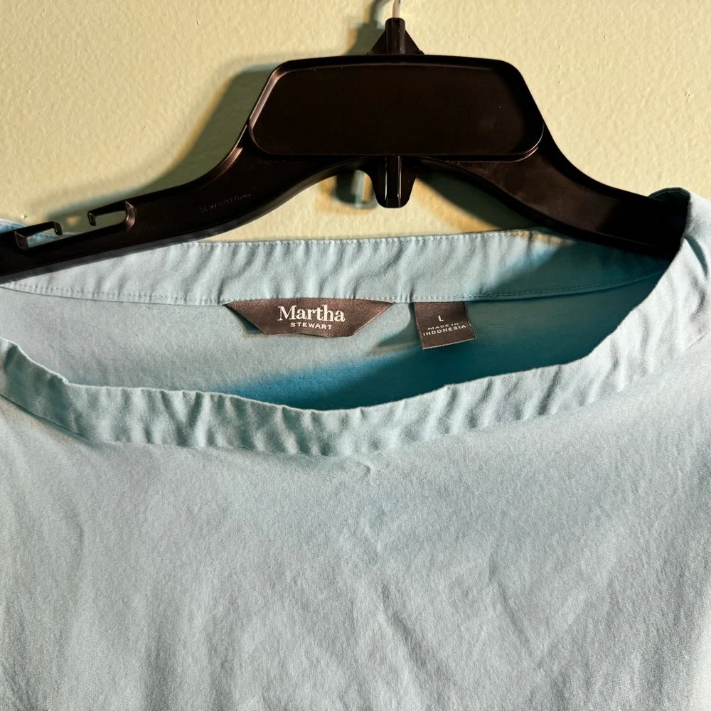 Martha Stewart tunic, size Large, light blue. - Picture 4 of 4